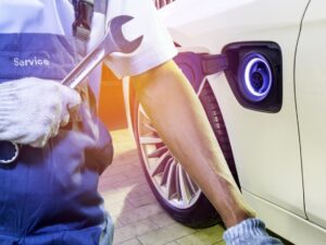 ev-electric-car-service-mechanic